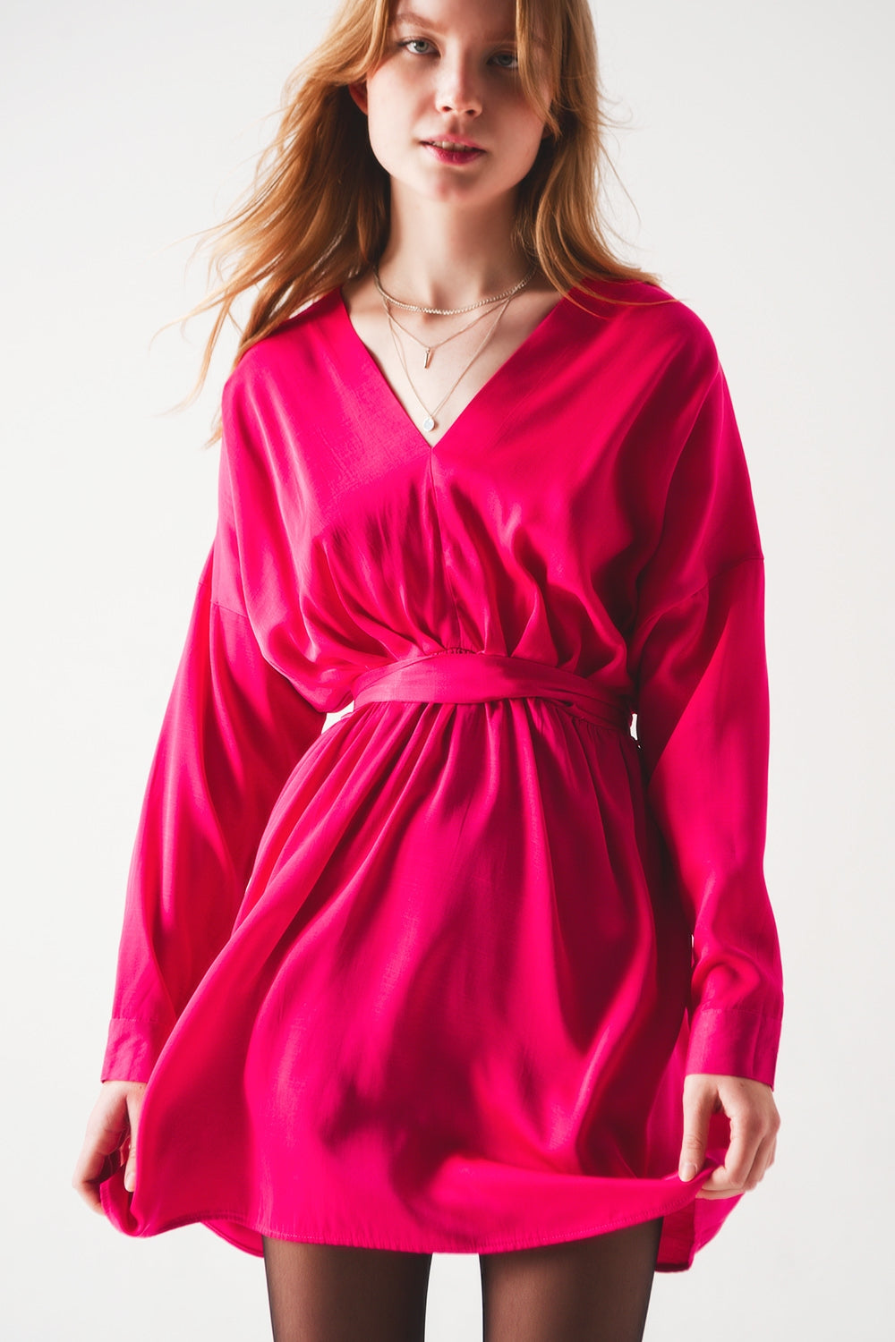 Mini vestito in raso rosso