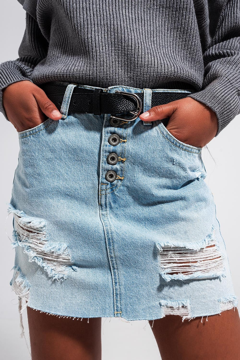 Minigonna di jeans con bottoni blu chiaro