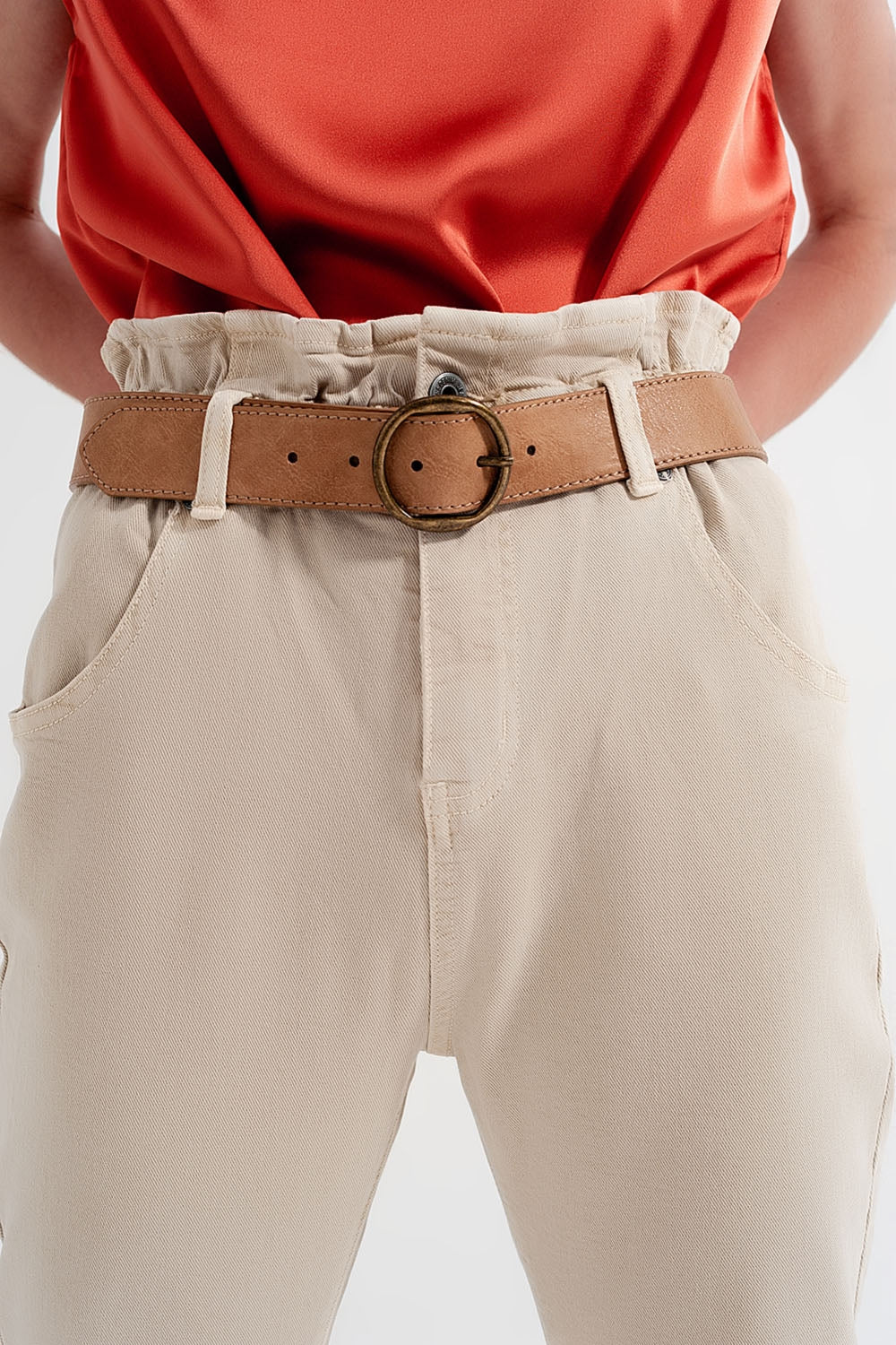 Mom jeans con cintura elasticizzata paperbag beige