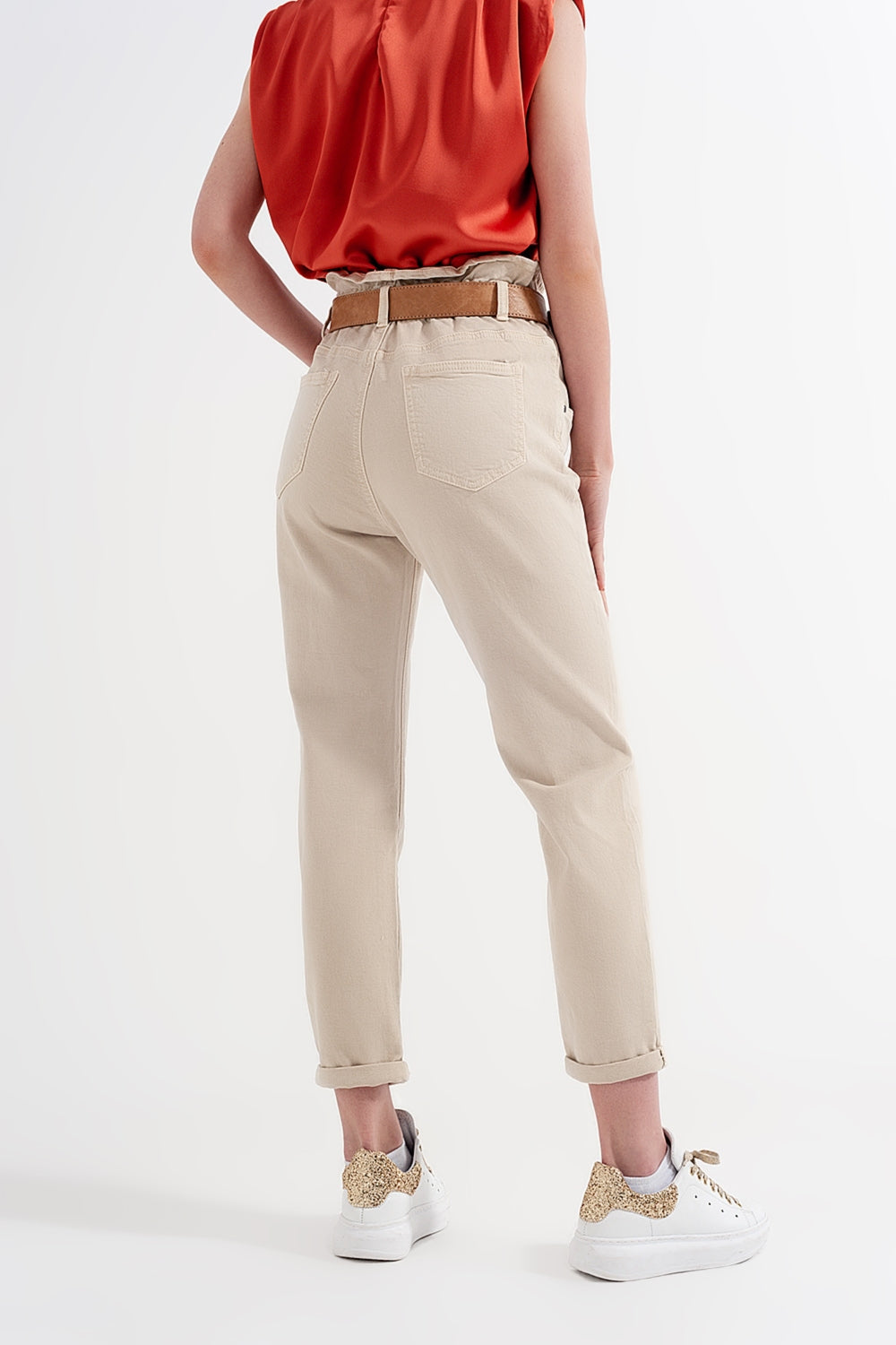 Mom jeans con cintura elasticizzata paperbag beige
