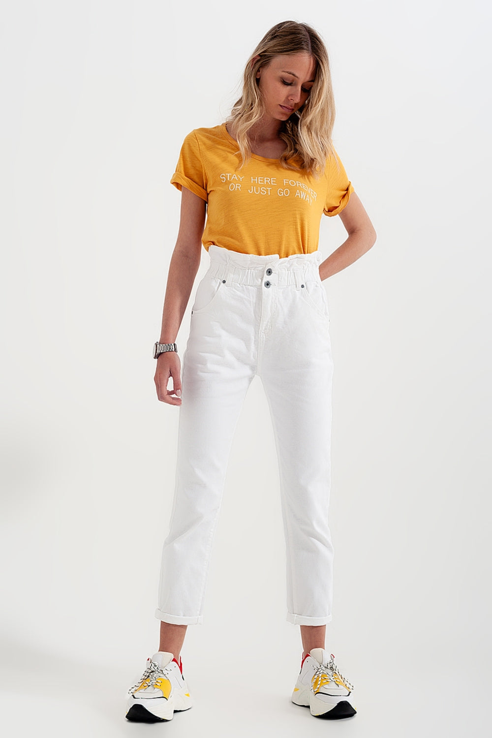 Mom jeans con cintura elasticizzata paperbag bianco