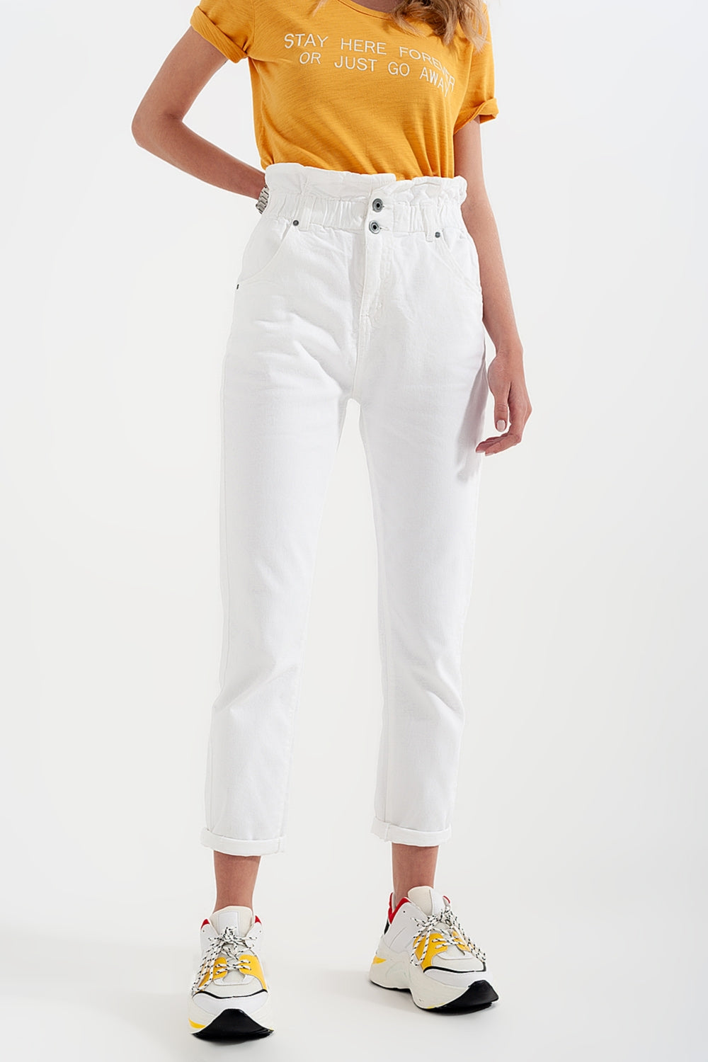 Mom jeans con cintura elasticizzata paperbag bianco