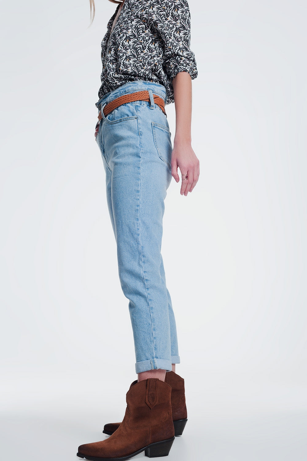 Mom jeans slim a vita alta in denim riciclato lavaggio vintage medio