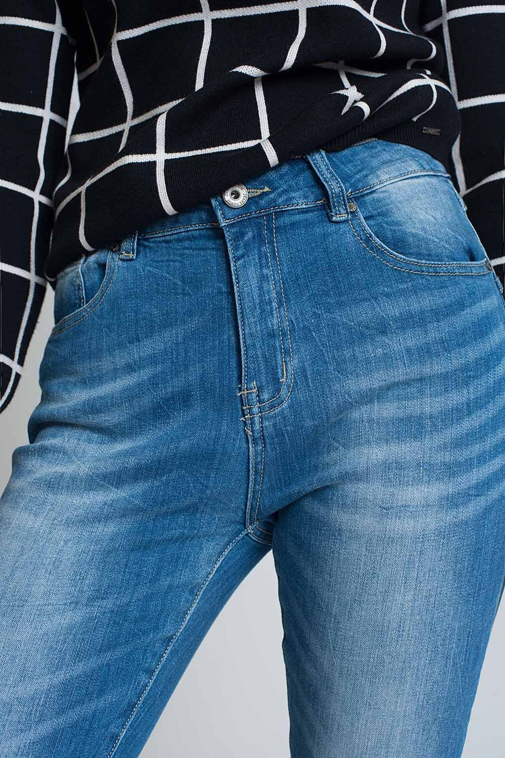 Mom jeans slim a vita alta lavaggio chiaro