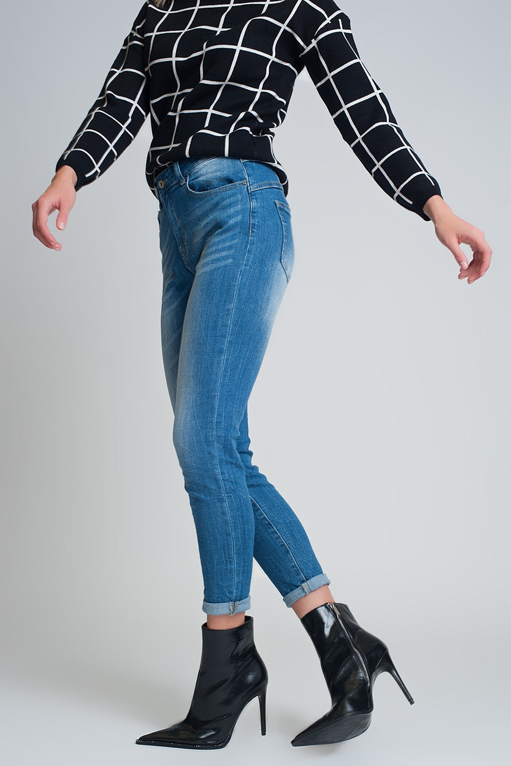 Mom jeans slim a vita alta lavaggio chiaro