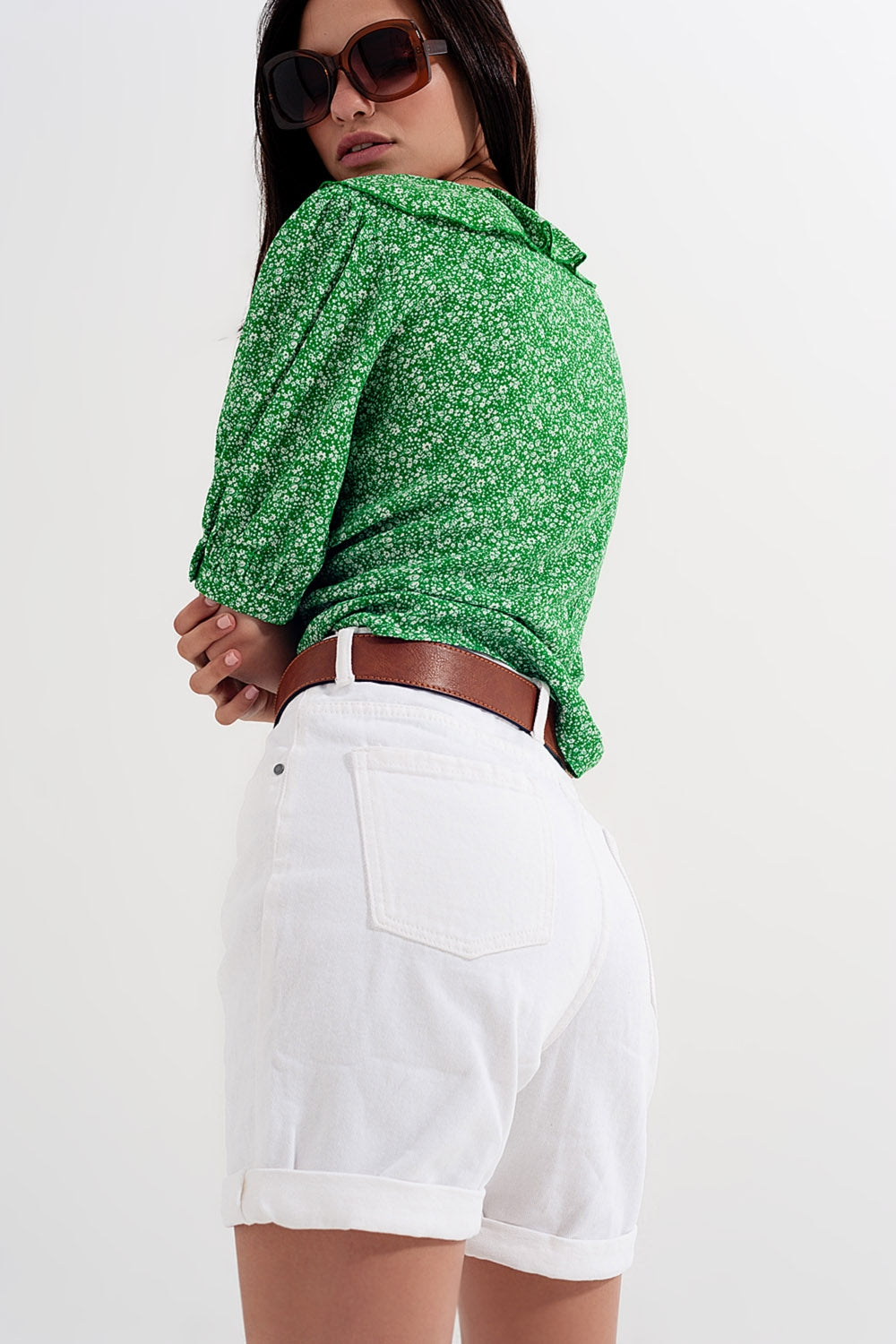 Mom shorts di jeans bianchi