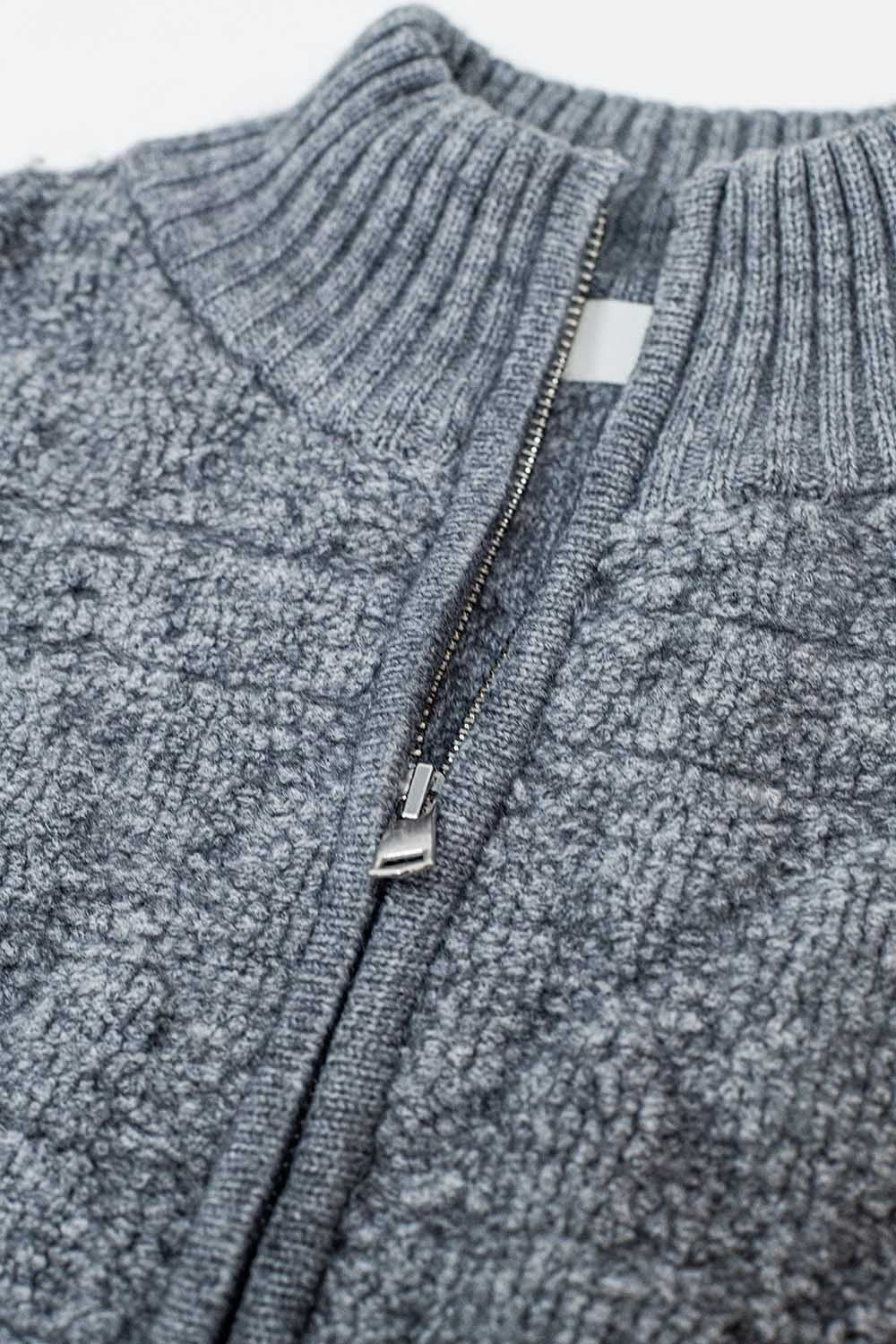 Morbido bomber in maglia grossa di colore grigio