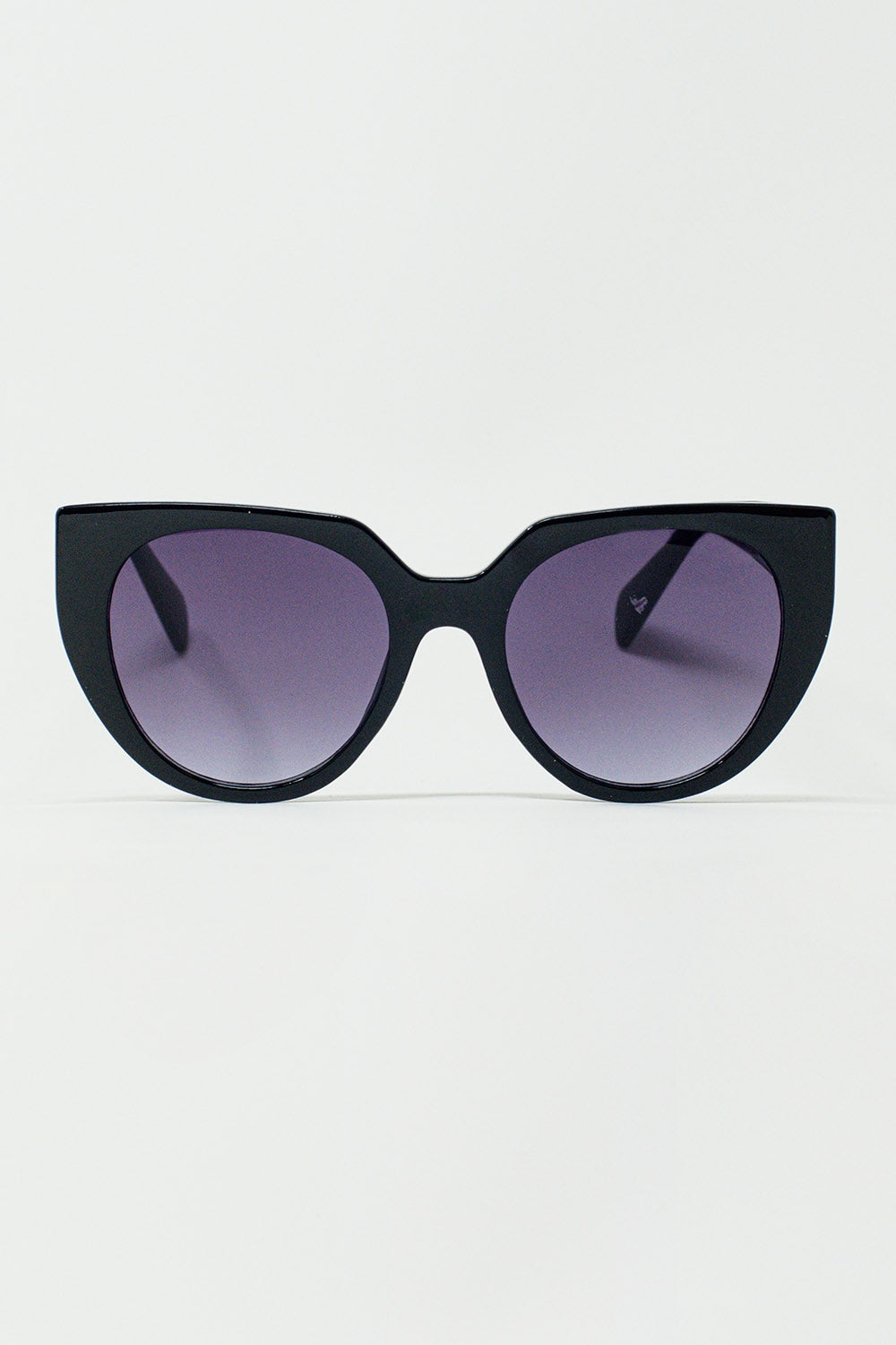 Q2 Occhiali da sole a forma di gatto oversize con bordo largo nero