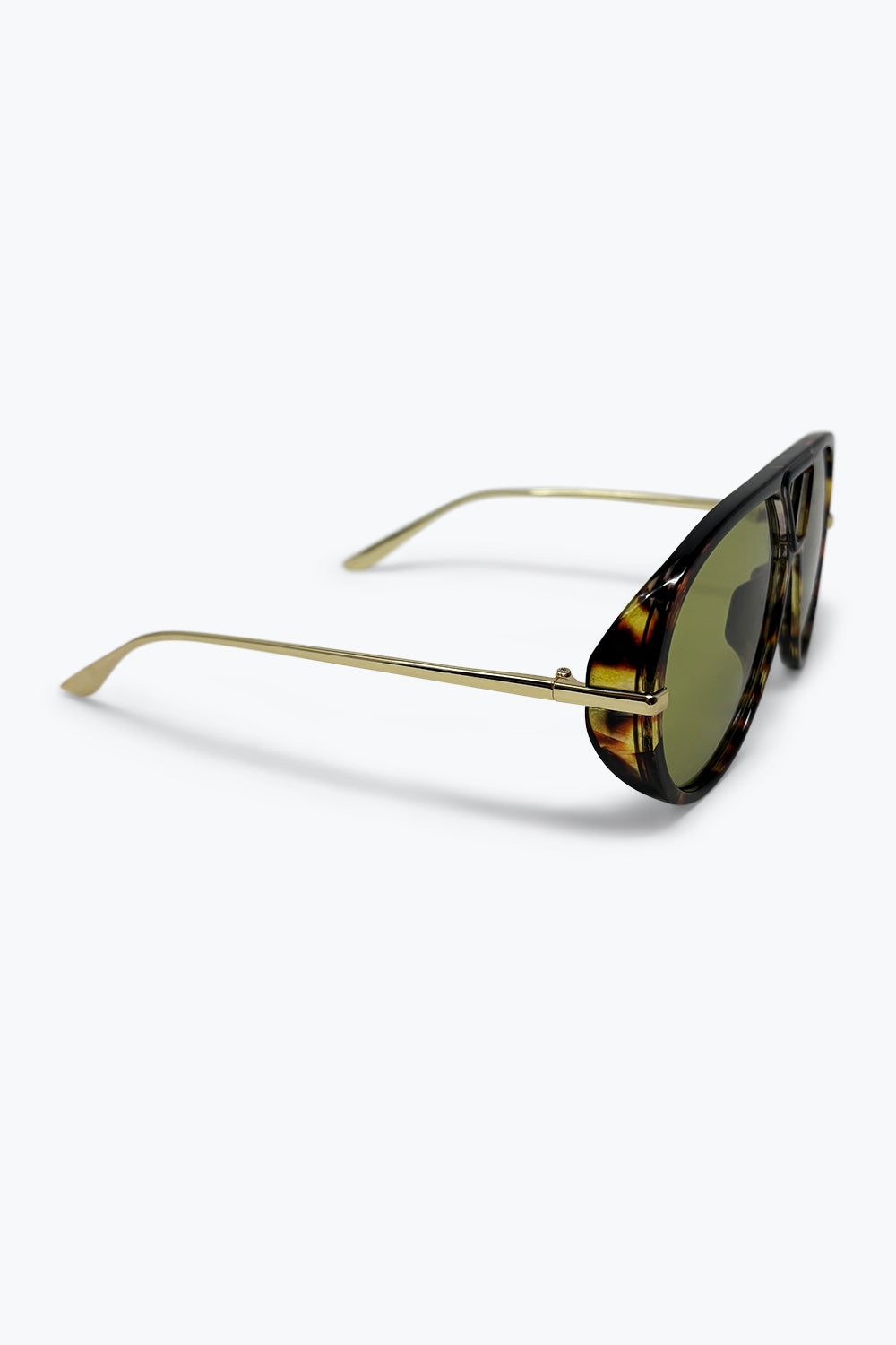 Occhiali da sole con montatura da aviatore in acetato multicolore a effetto tartaruga e lenti verdi