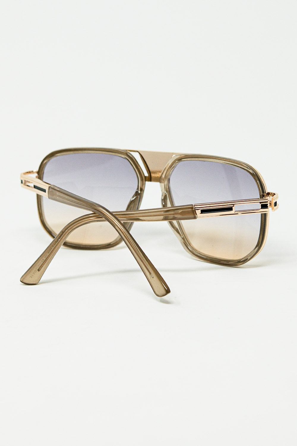 occhiali da sole con montatura in acetato beige lucido