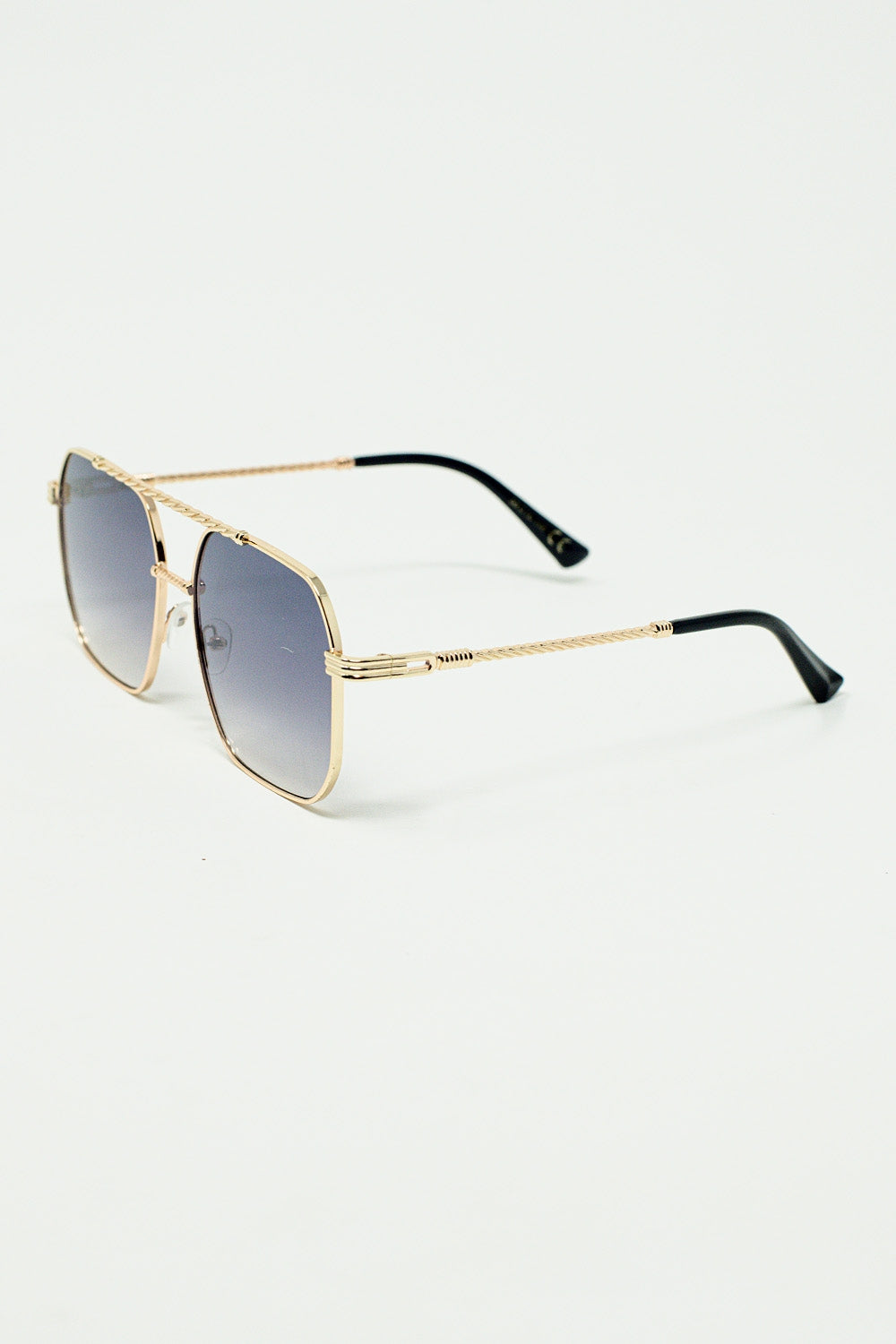 occhiali da sole con montatura quadrata dorata in blu ombre