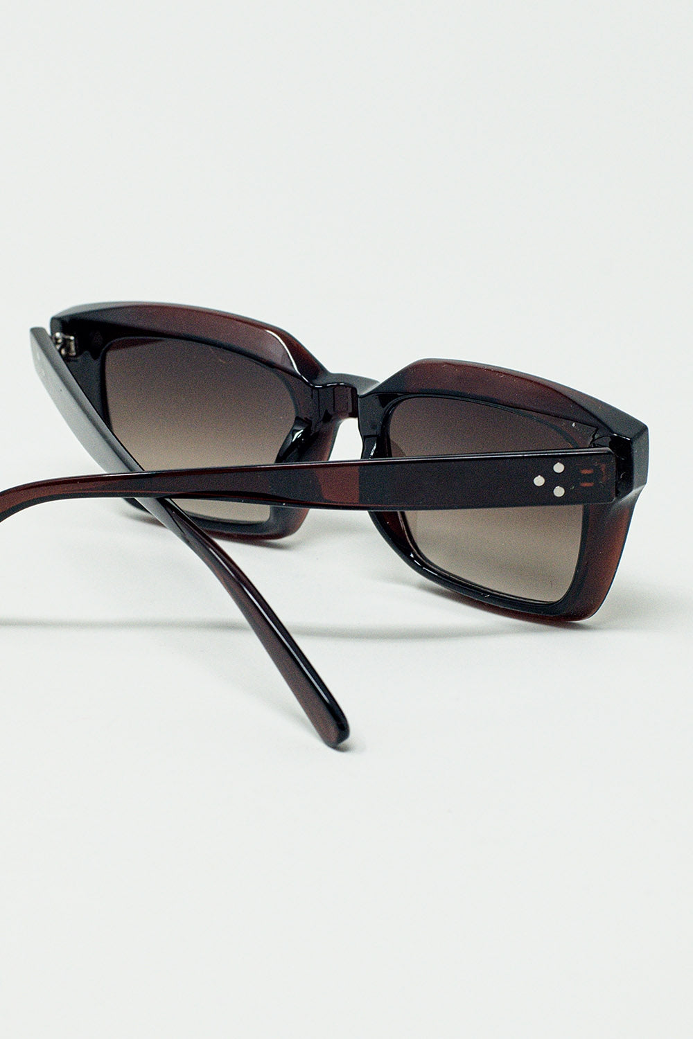 Occhiali da sole con montatura spessa e squadrata Chunky Retro in Bordeaux