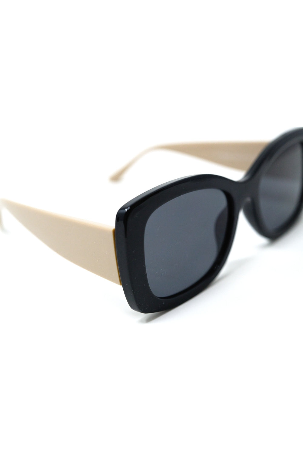 Occhiali da sole ovali oversize neri in acetato