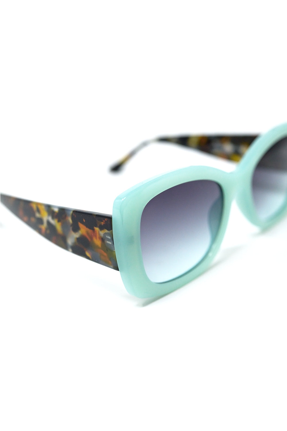 Occhiali da sole ovali oversize verde menta in acetato