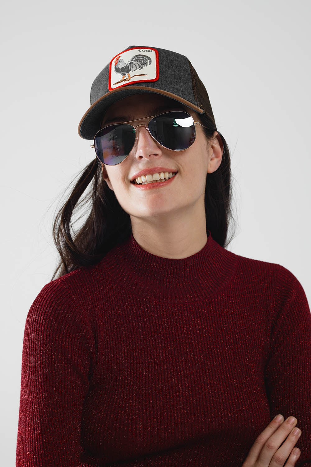 Occhiali da sole retro Aviator con lenti fumé blu e montatura dorata