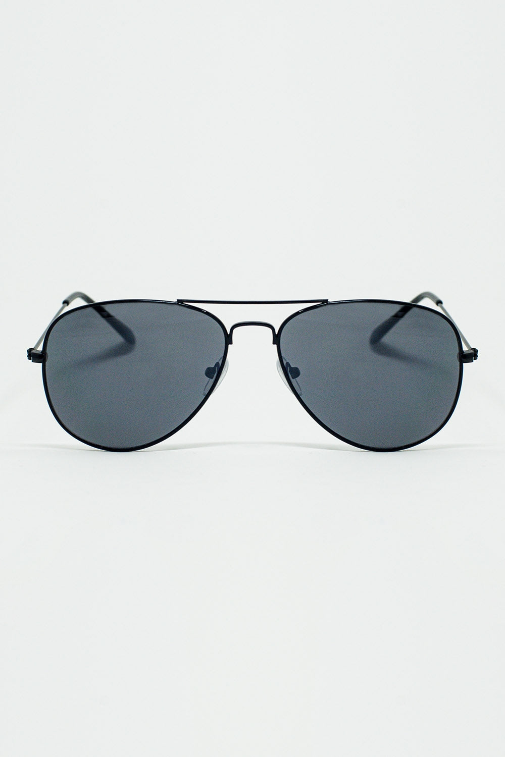 Q2 Occhiali da sole retro Aviator con lenti fumé in nero