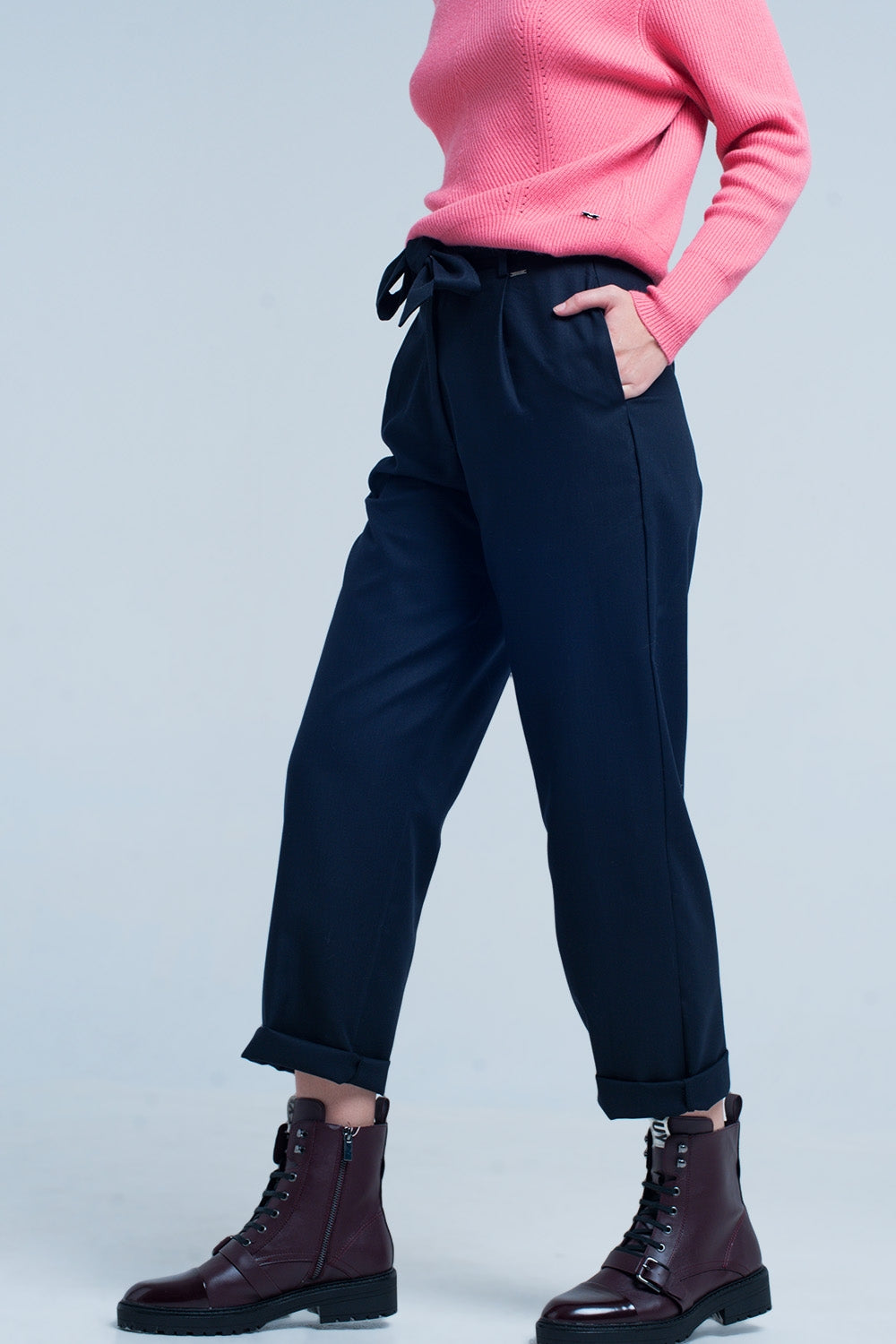 Pantalon dritto e largo blu scuro con farfallino