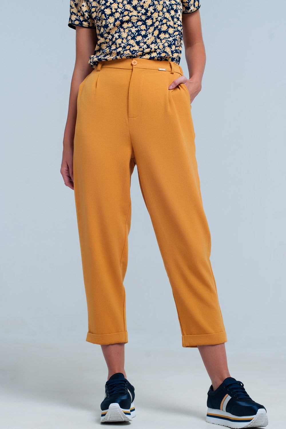 Pantalone senape a vita alta con cintura