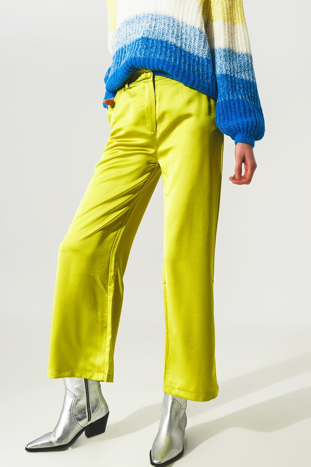 Pantaloni a fondo ampio in raso color verde lime