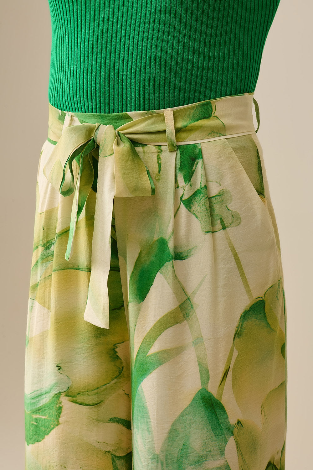 Pantaloni a gamba larga con stampa acquerello verde