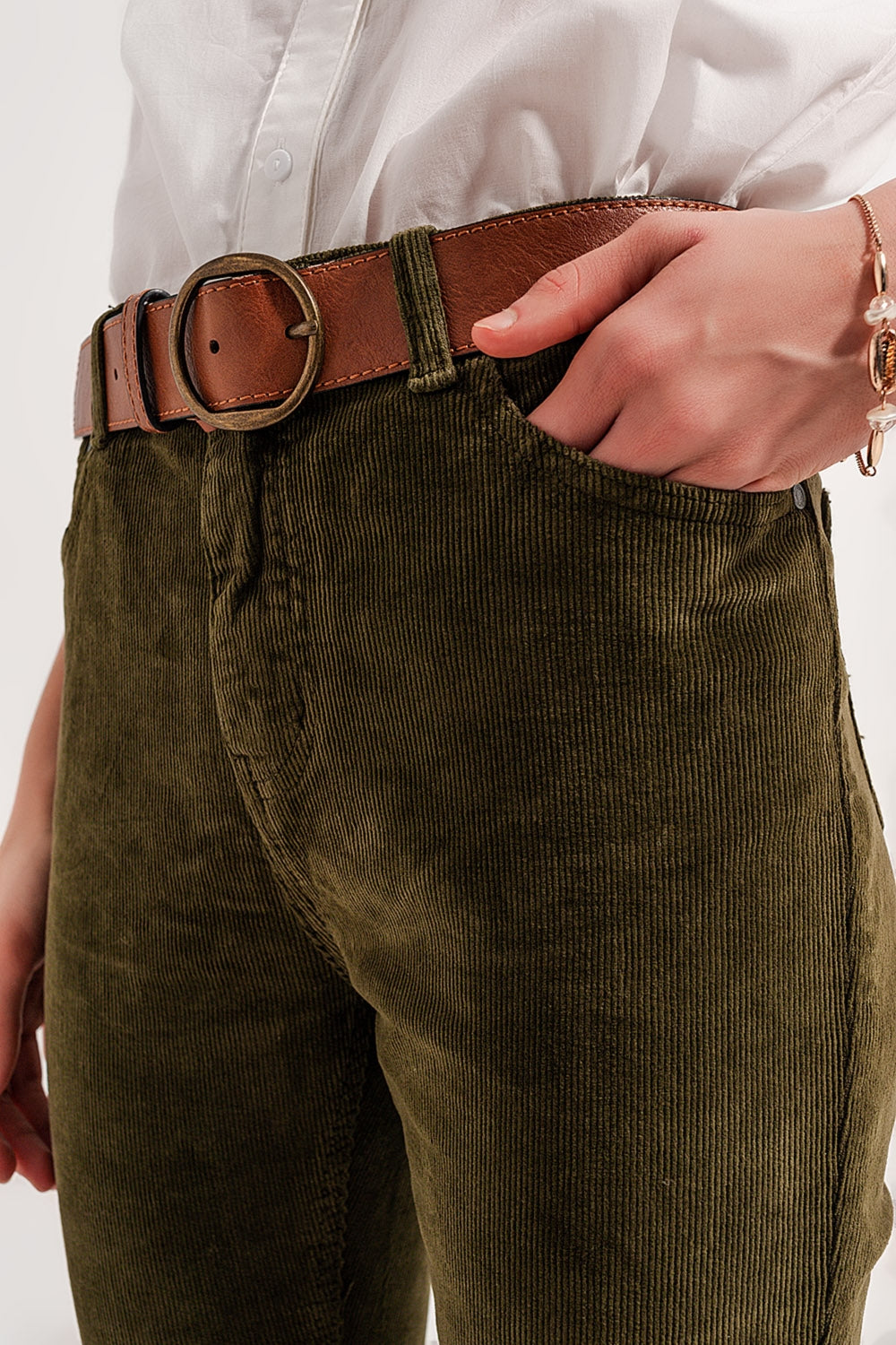 Pantaloni a zampa in velluto a coste color verde