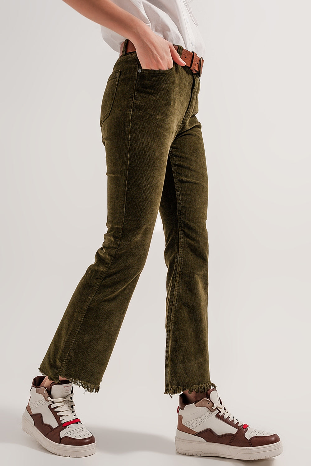 Pantaloni a zampa in velluto a coste color verde