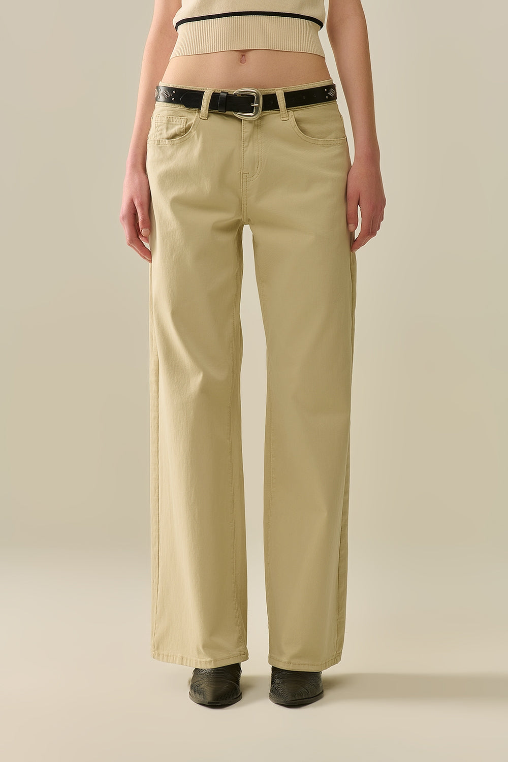 Q2 Pantaloni beige dritti a gamba larga