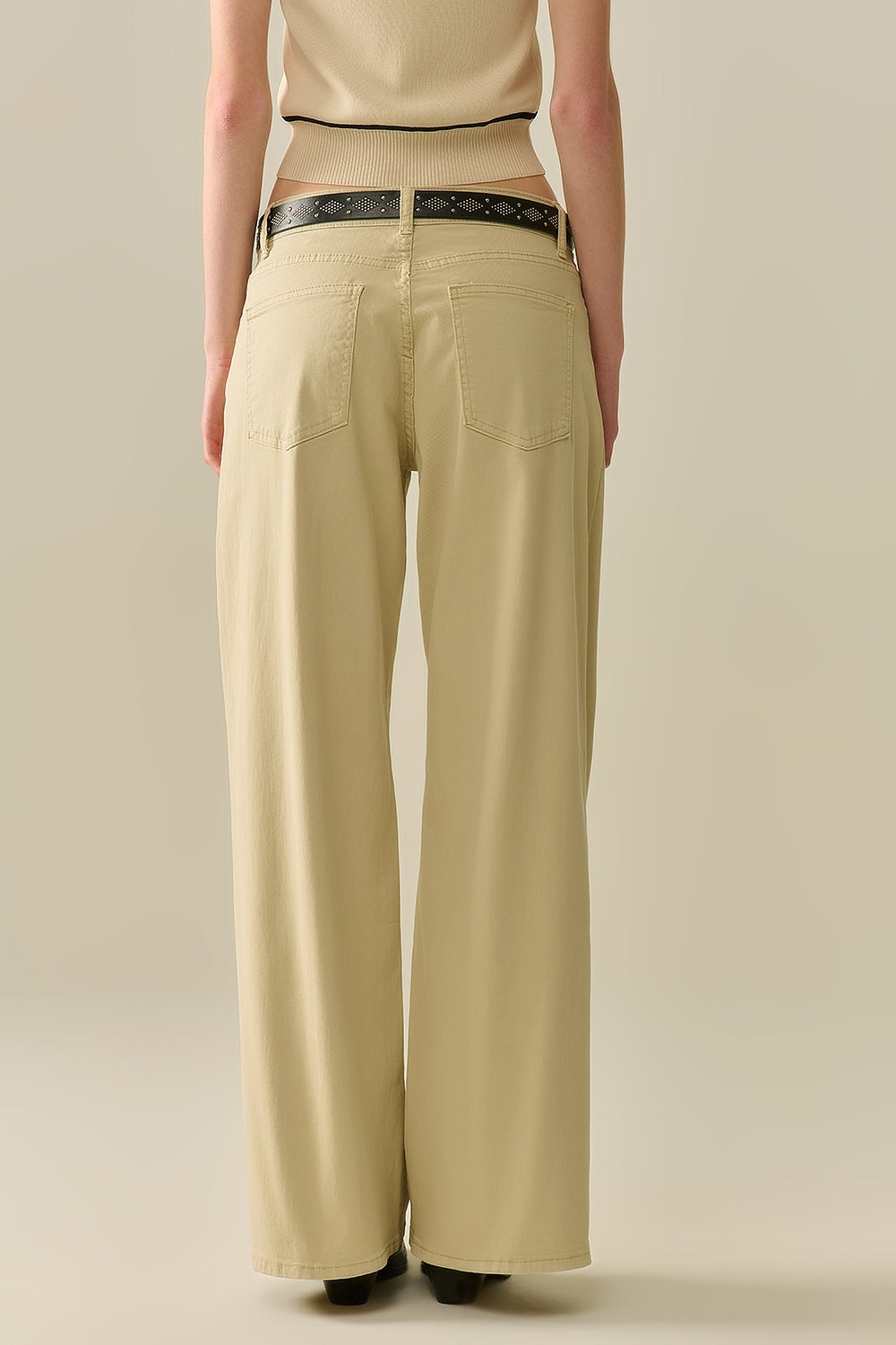 Pantaloni beige dritti a gamba larga
