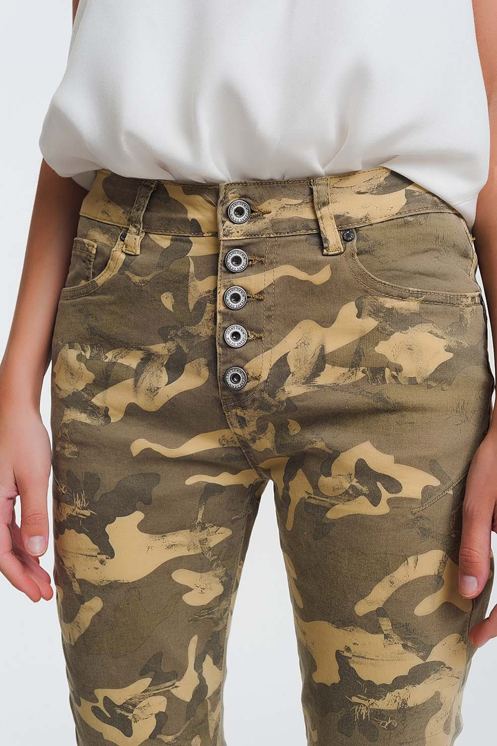 Pantaloni boyfriend mimetici