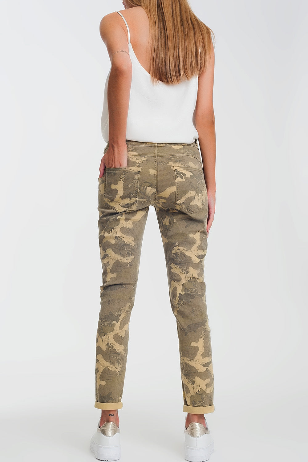 Pantaloni boyfriend mimetici