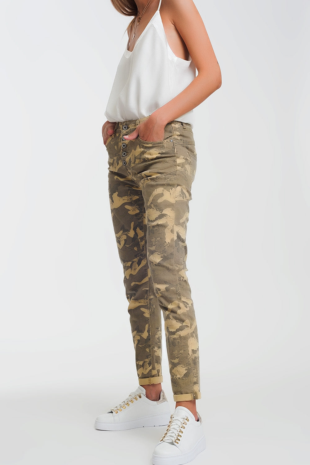 Pantaloni boyfriend mimetici