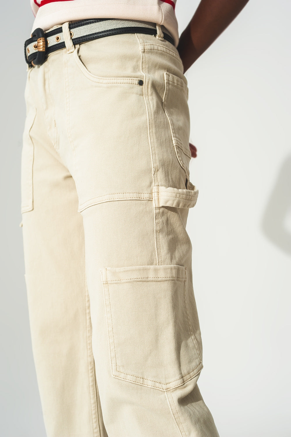 Pantaloni cargo colore beige