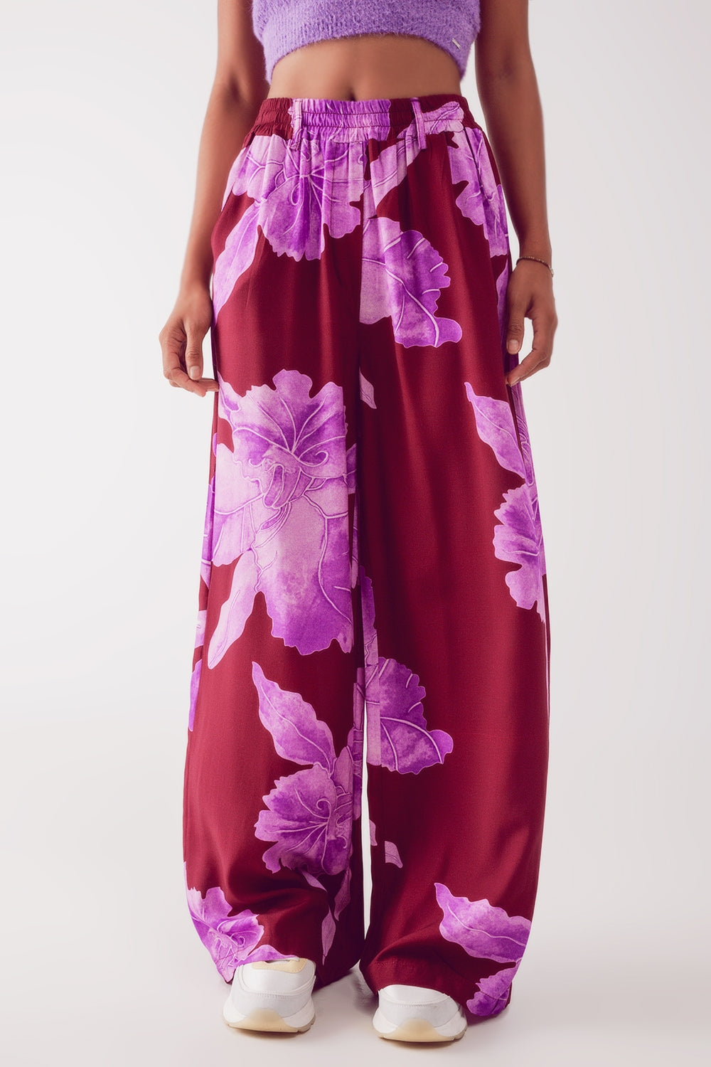 Pantaloni dritti fucsia con stampa astratta a fiori