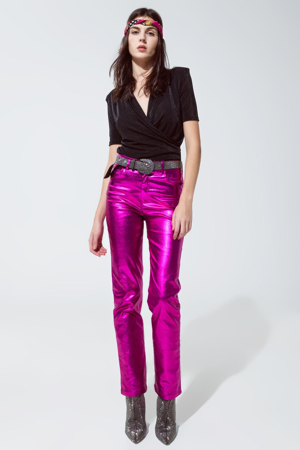 Pantaloni dritti metallizzati in fucsia