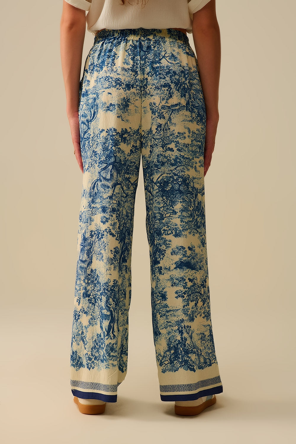 Pantaloni fluidi stampati in Toile de Jouy con vita elastica