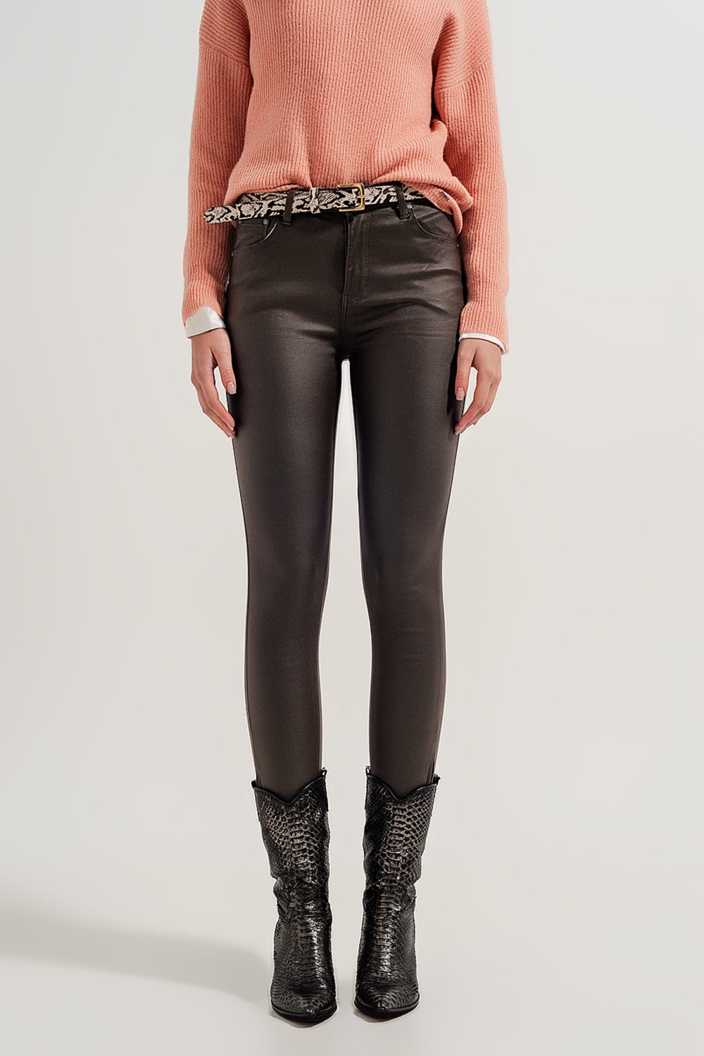 Q2 Pantaloni in pelle sintetica con fondo con spacco a cerniera kaki