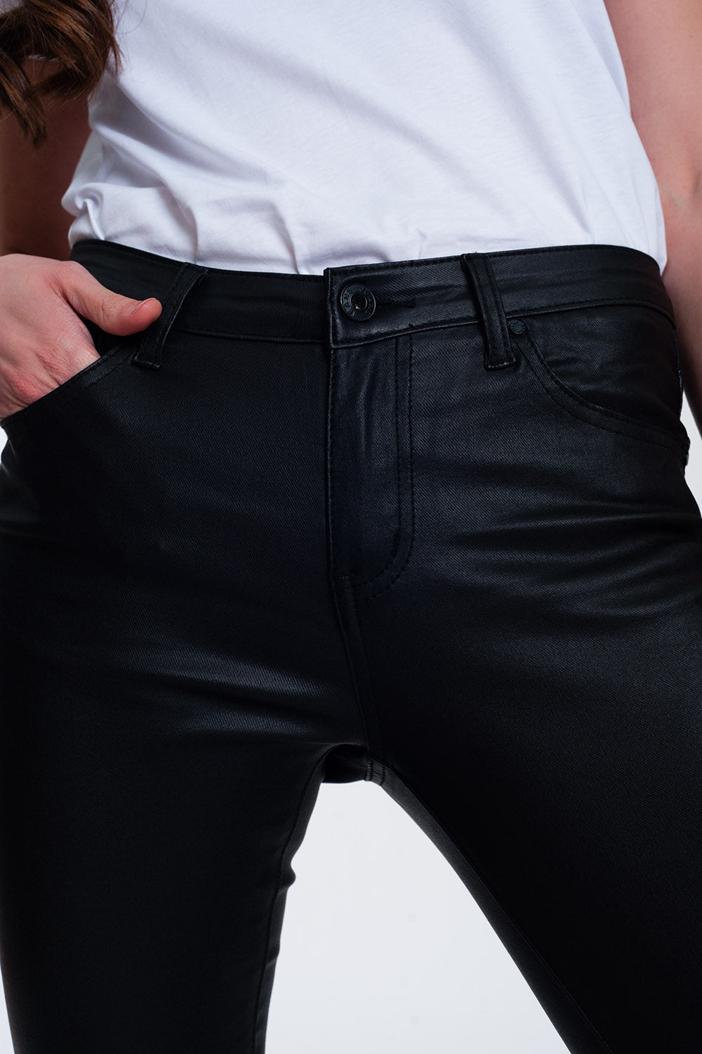 Pantaloni in tessuto spalmato nero