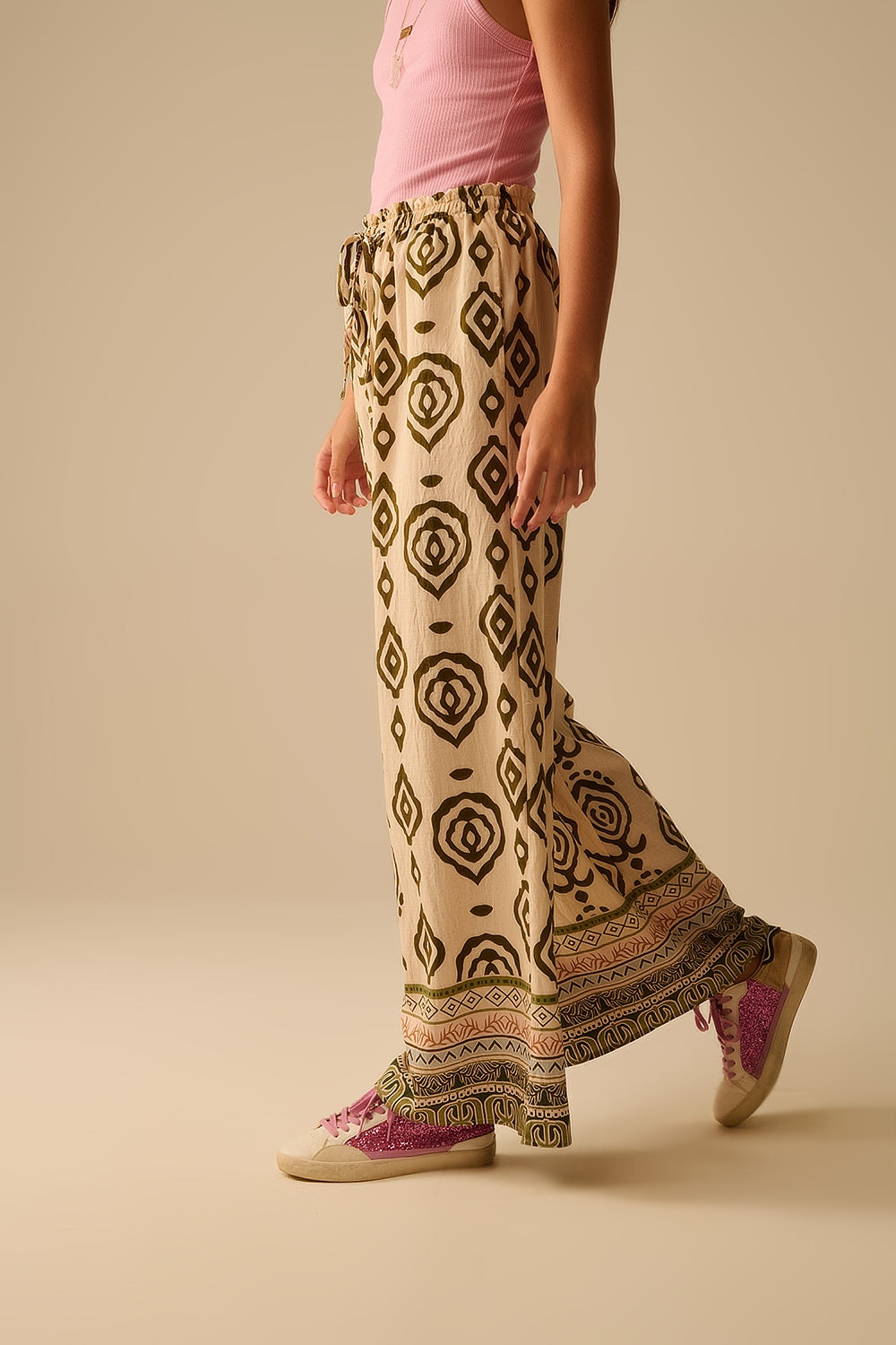 Pantaloni khaki a gamba larga con stampa boho