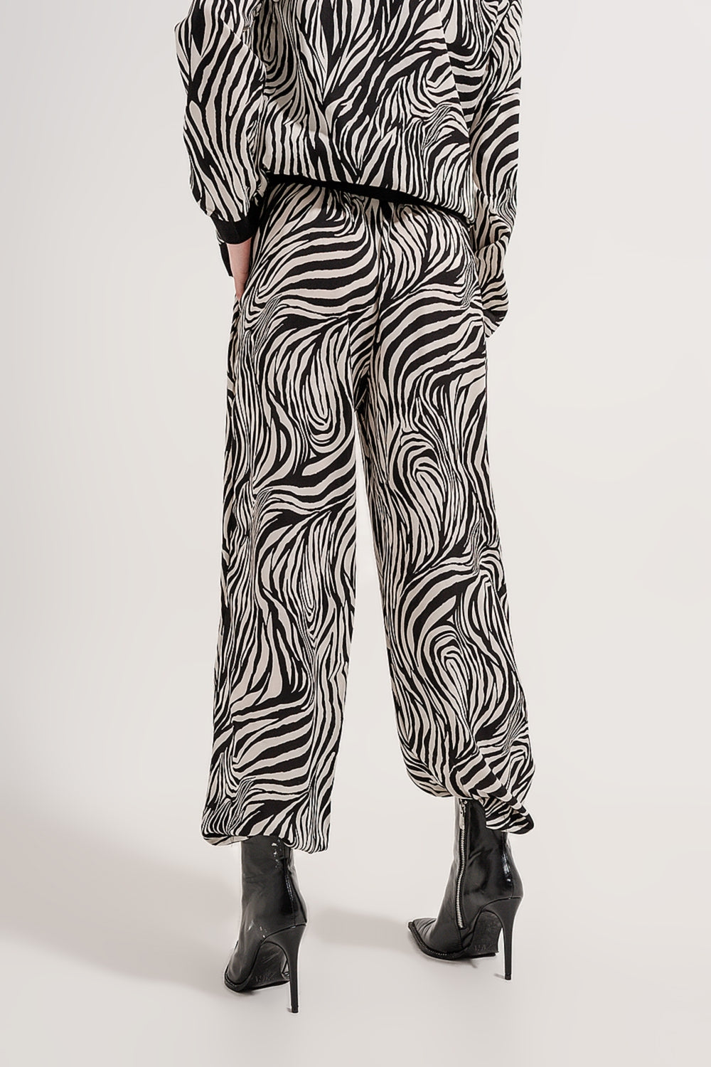 Pantaloni larghi con stampa zebrata