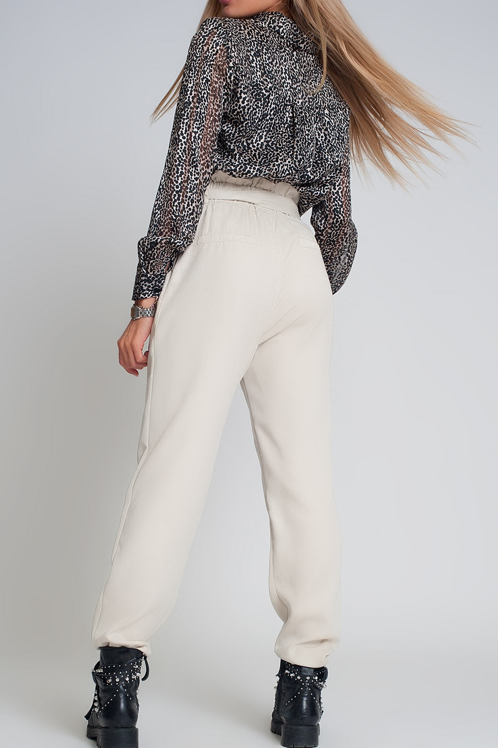 Pantaloni Leggero allacciati in vita beige