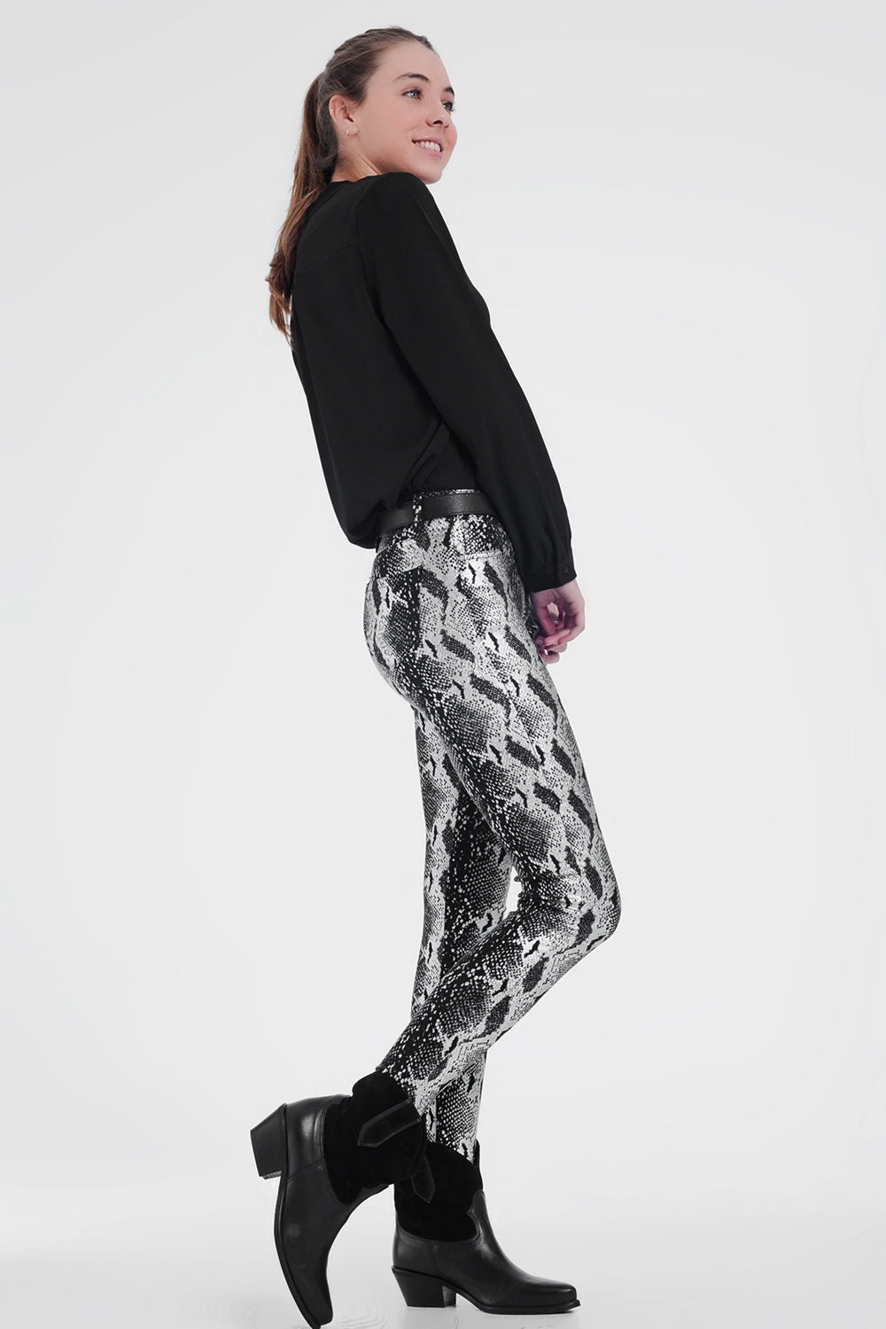 Pantaloni neri slim animalier