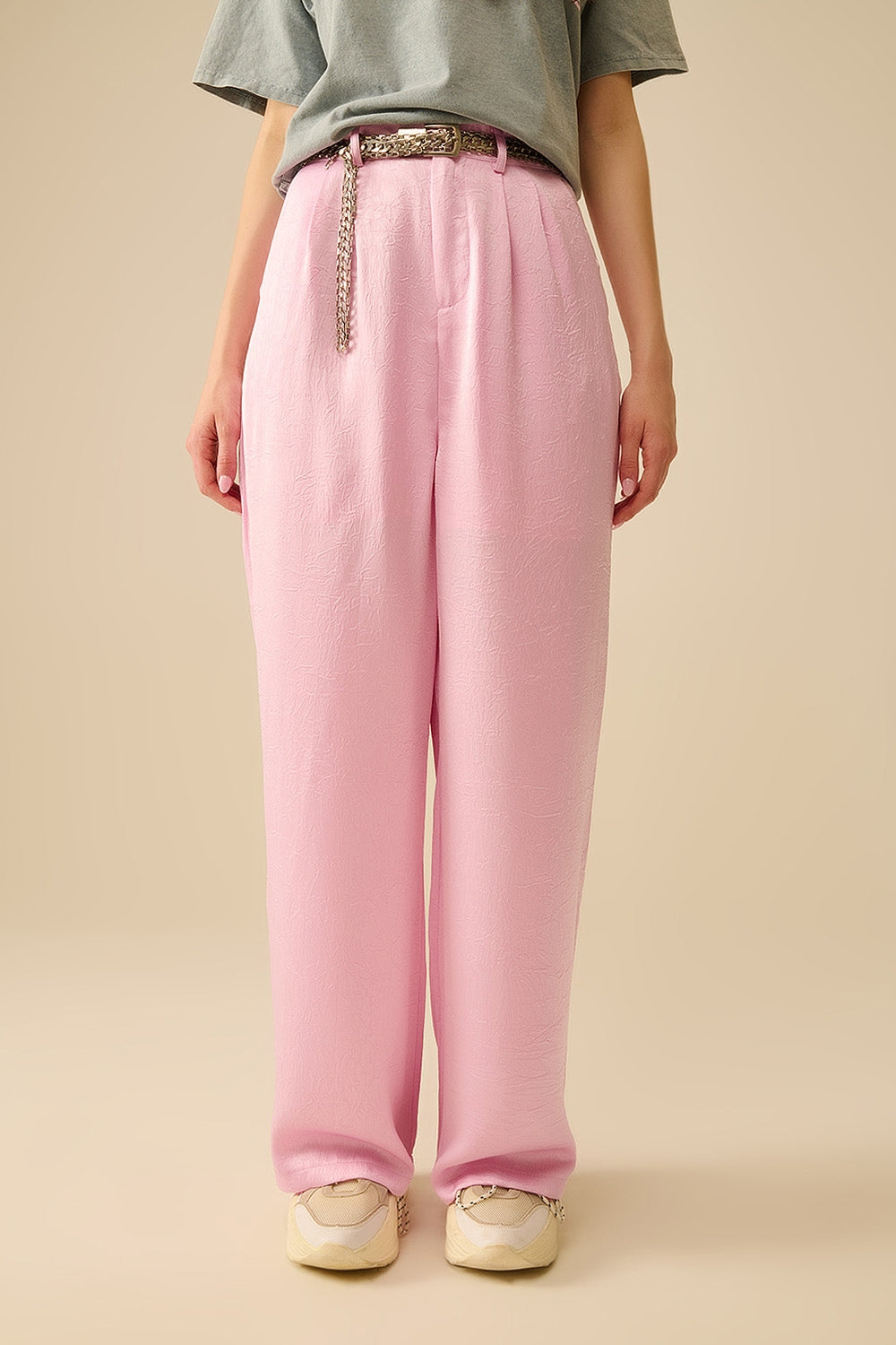 Q2 Pantaloni sartoriali in raso a gamba larga in rosa