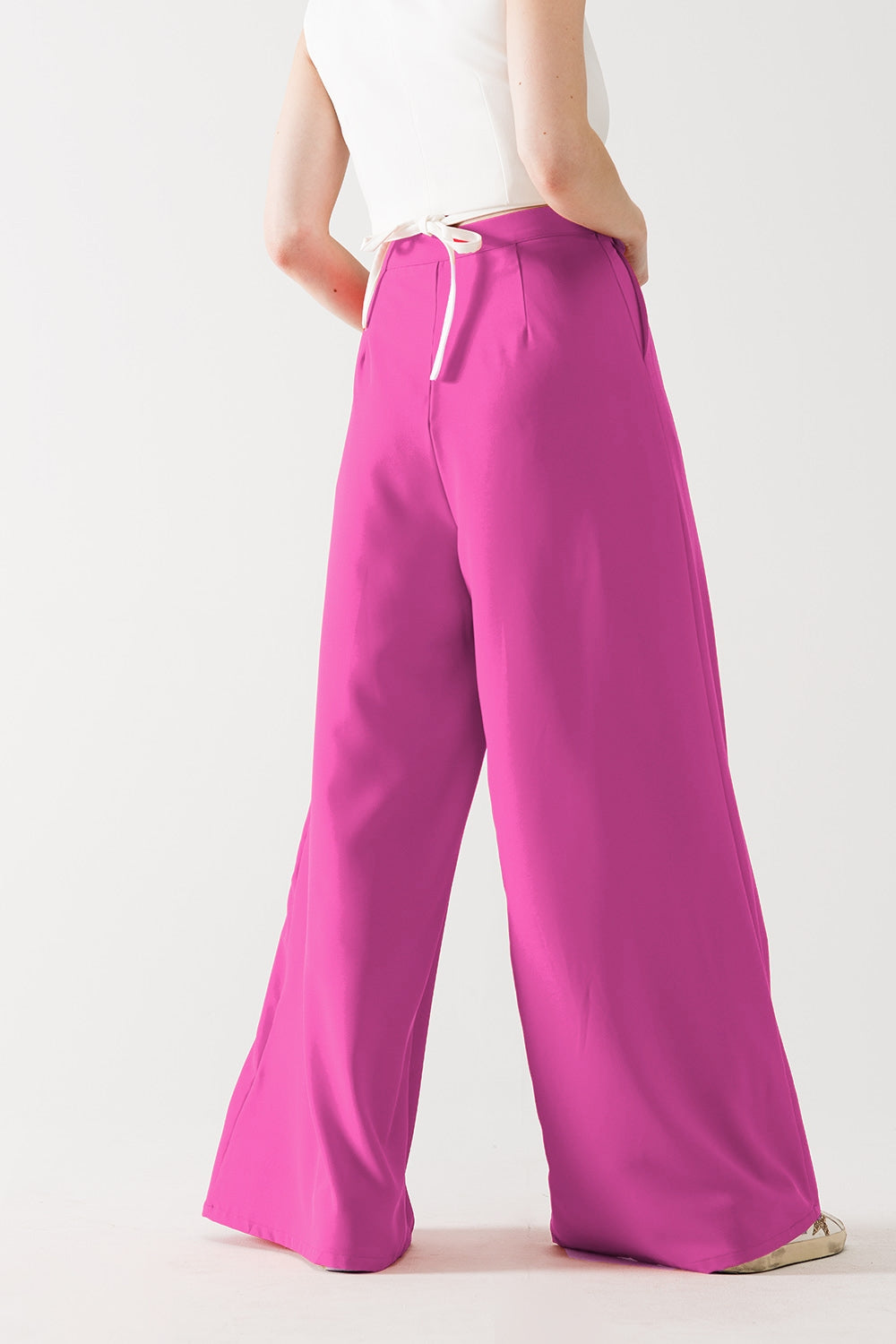 Pantaloni svasati basic a gamba larga rosa