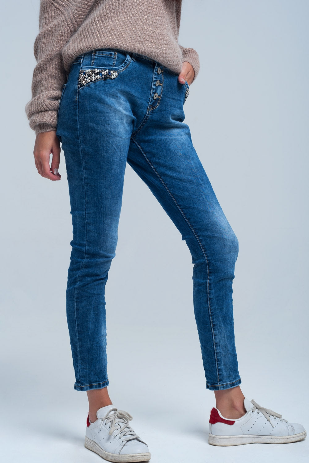 Q2 Perlini blu boyfriend dettagliati