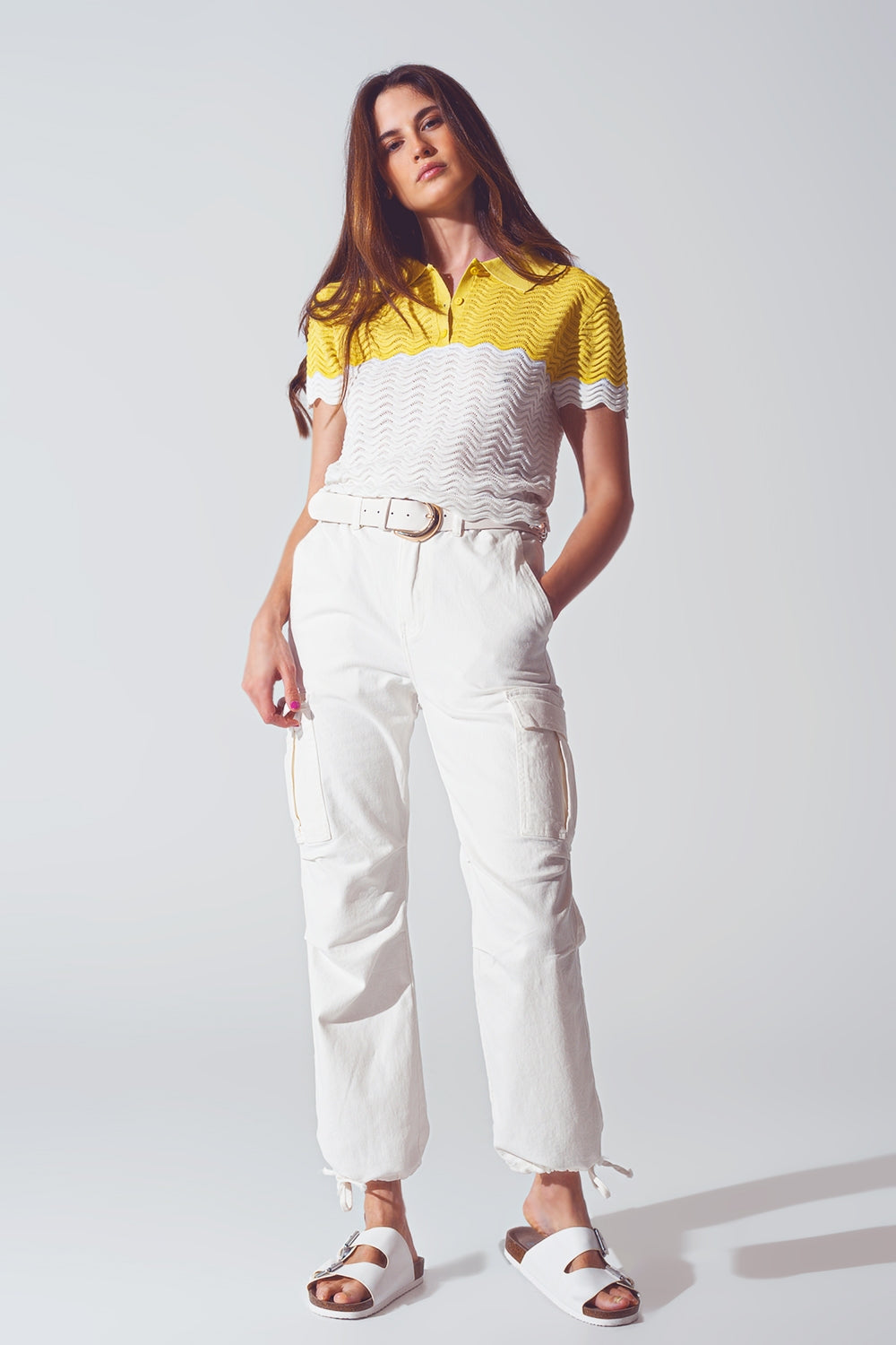 Polo corto a maglia a blocchi di colore bianco e giallo