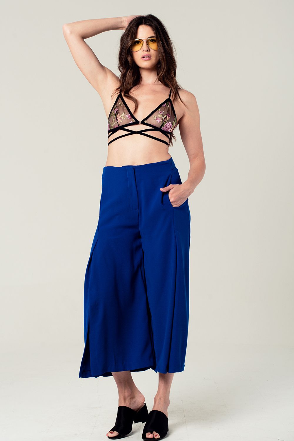 Reggiseno triangolo nero con fiori