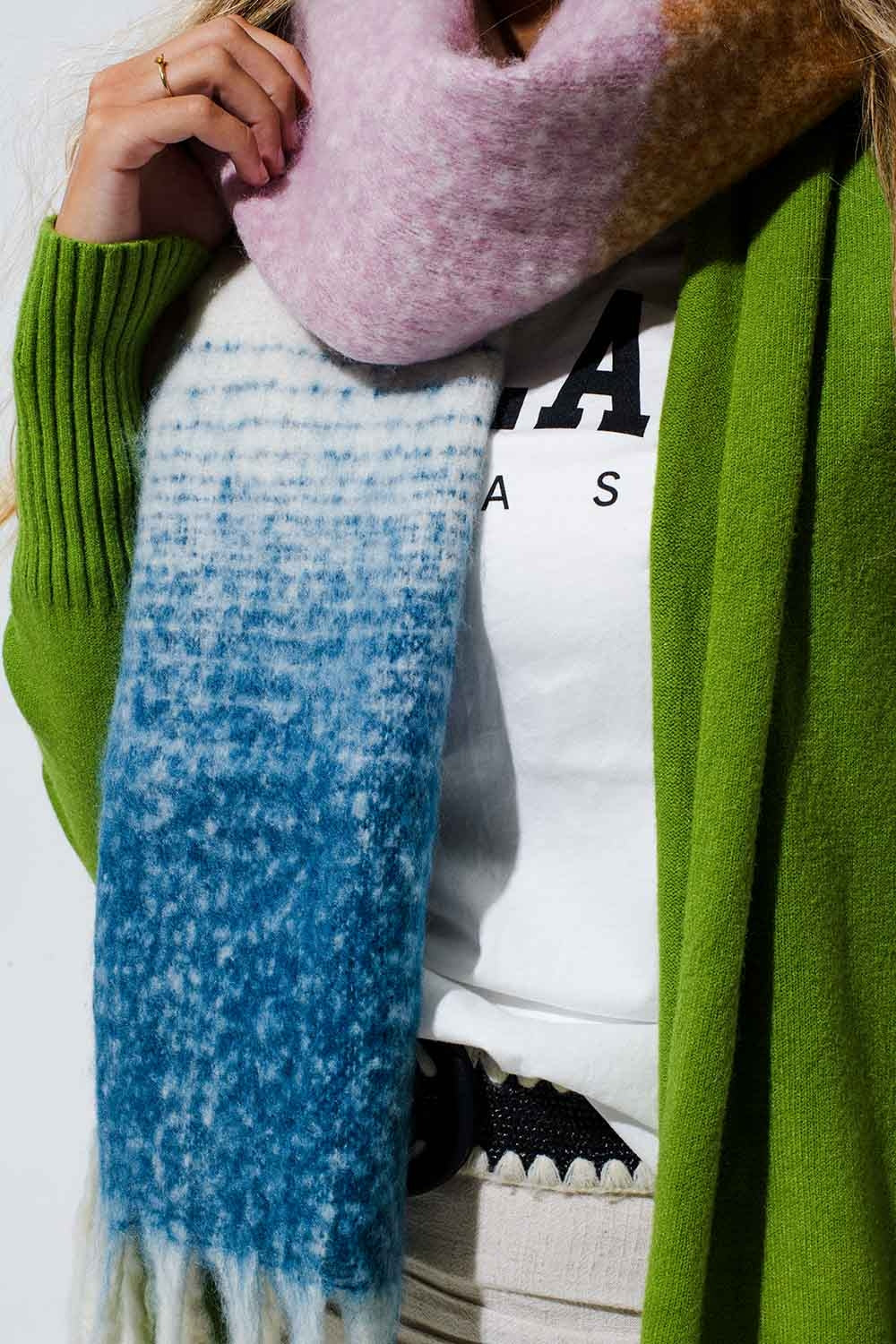Sciarpa a maglia grossa multicolore con strisce multicolori verdi e blu