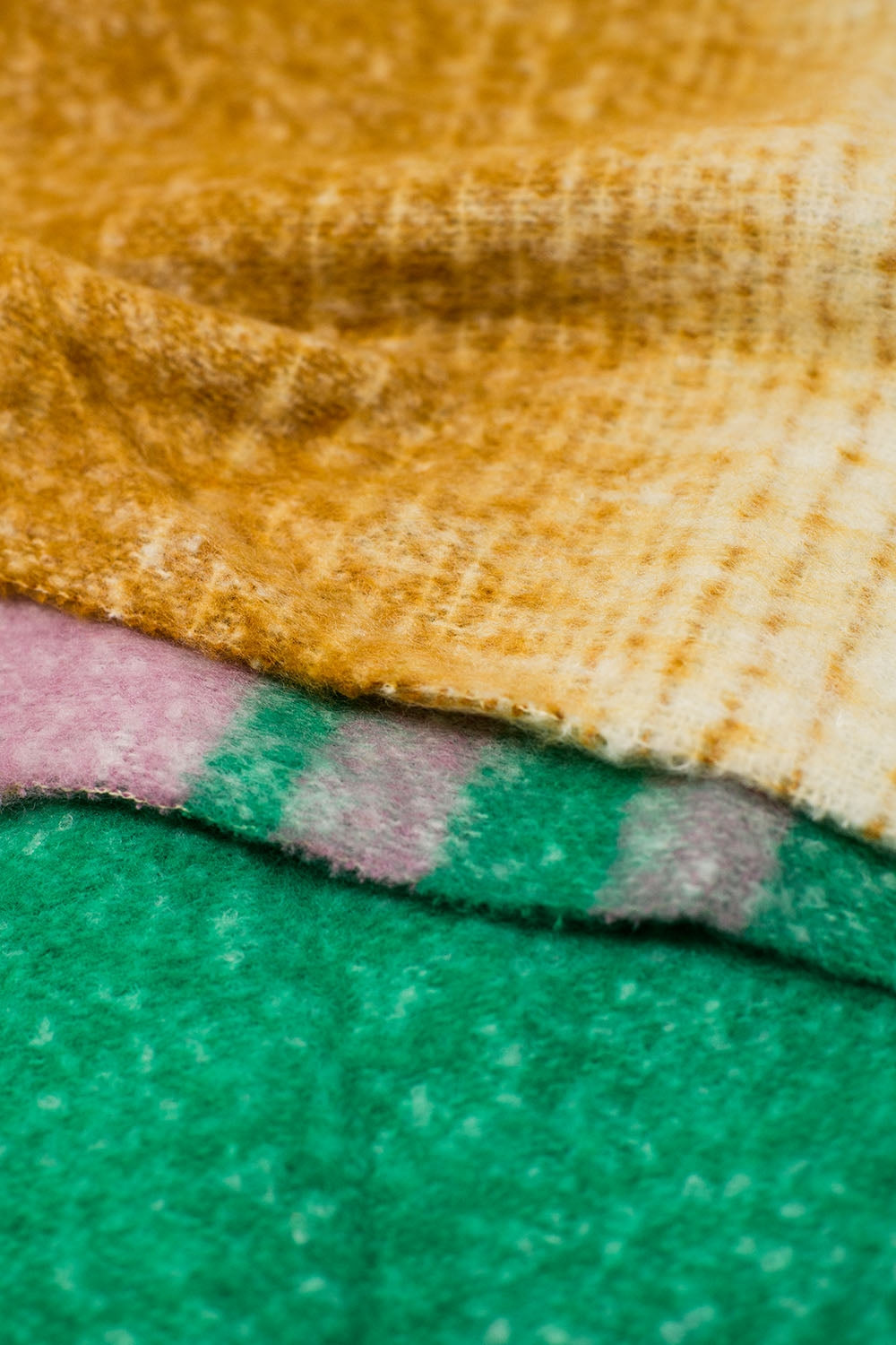 Sciarpa a maglia grossa multicolore con strisce multicolori verdi e blu