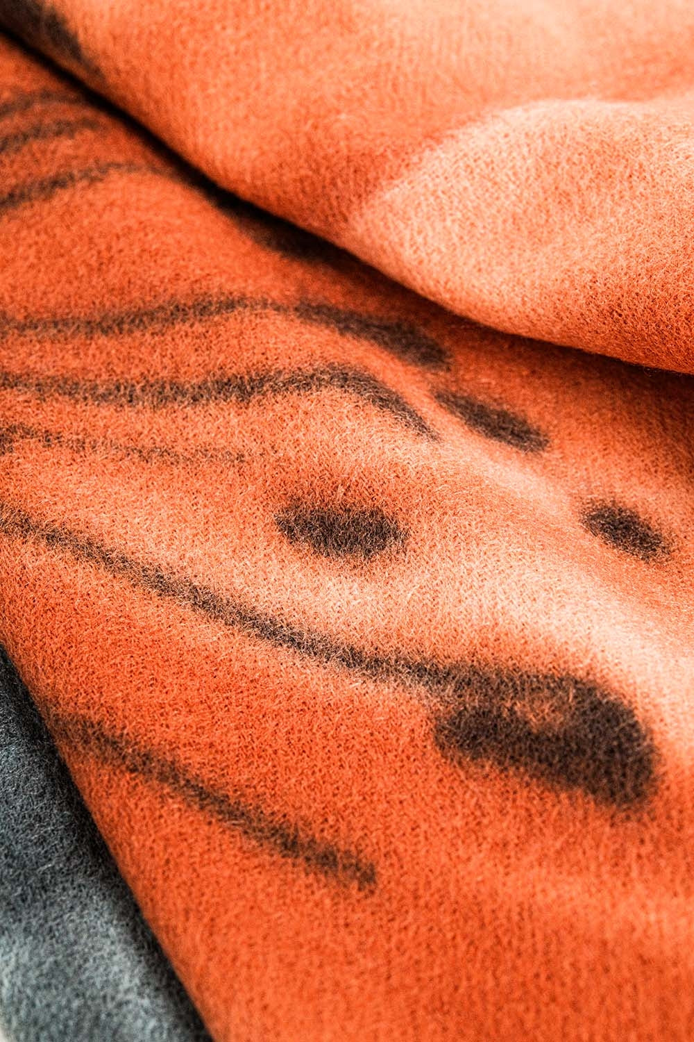 sciarpa con stampa di fiori d'arancio
