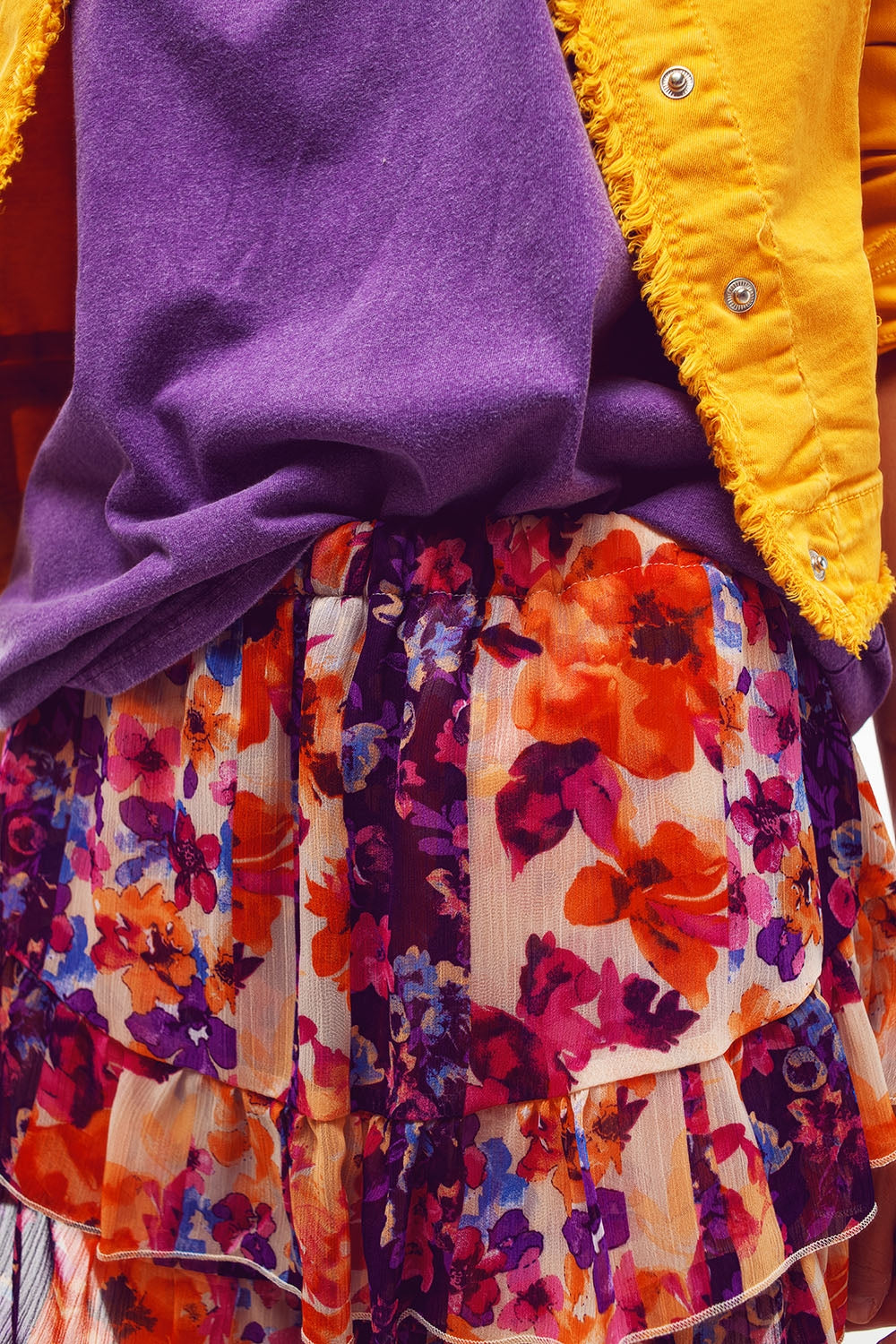 Shorts con bordo sfrangiato in stampa floreale